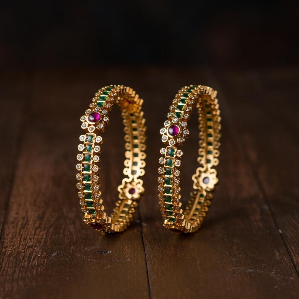 Bangles  - Statement  look - janvi