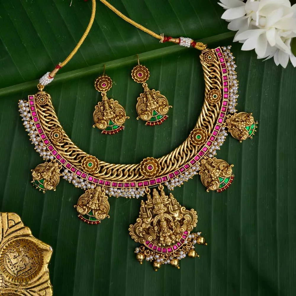 Pothigai jadau neckpiece