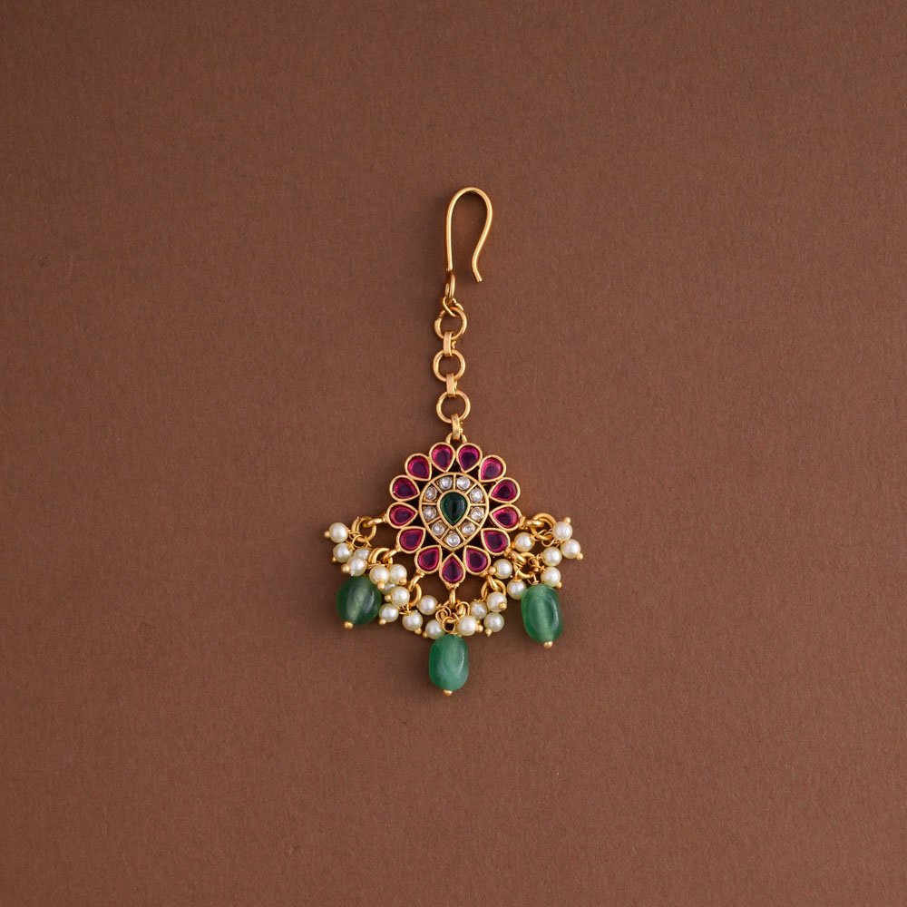 Floral kundan maang tikka