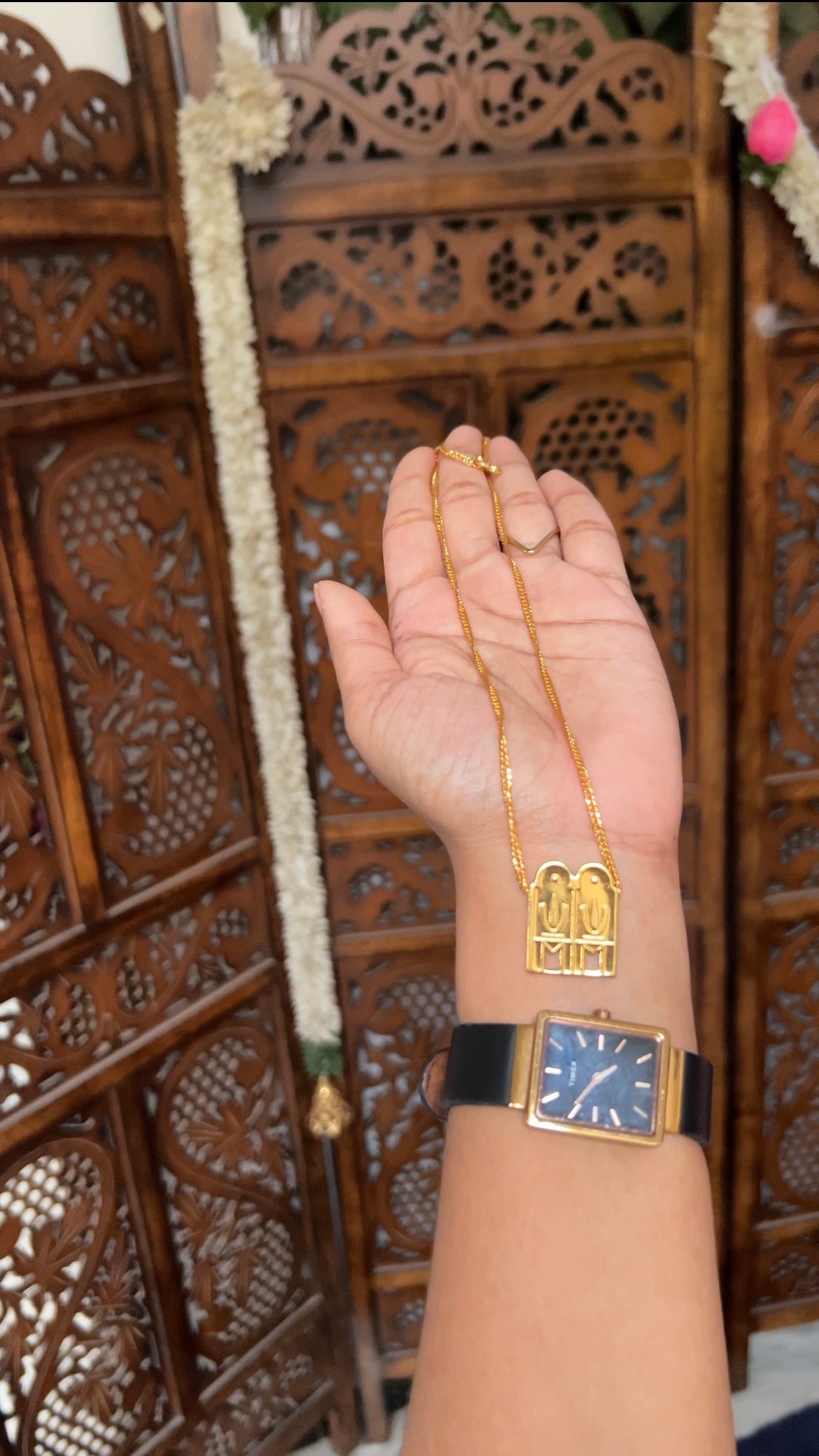 Modern thaali chain