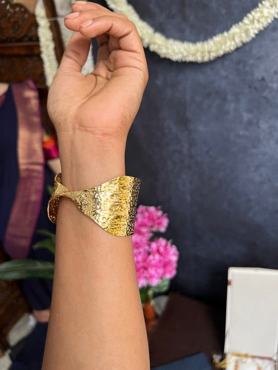 Bracelet - gold