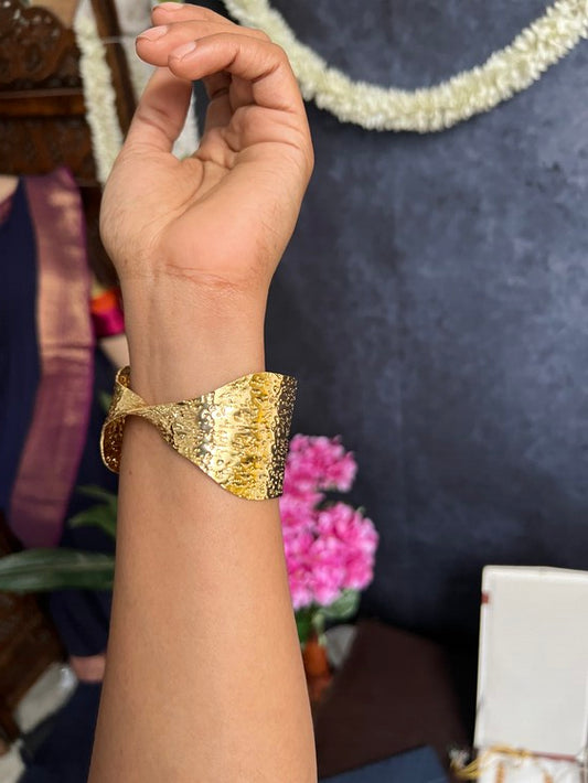 Bracelet - gold