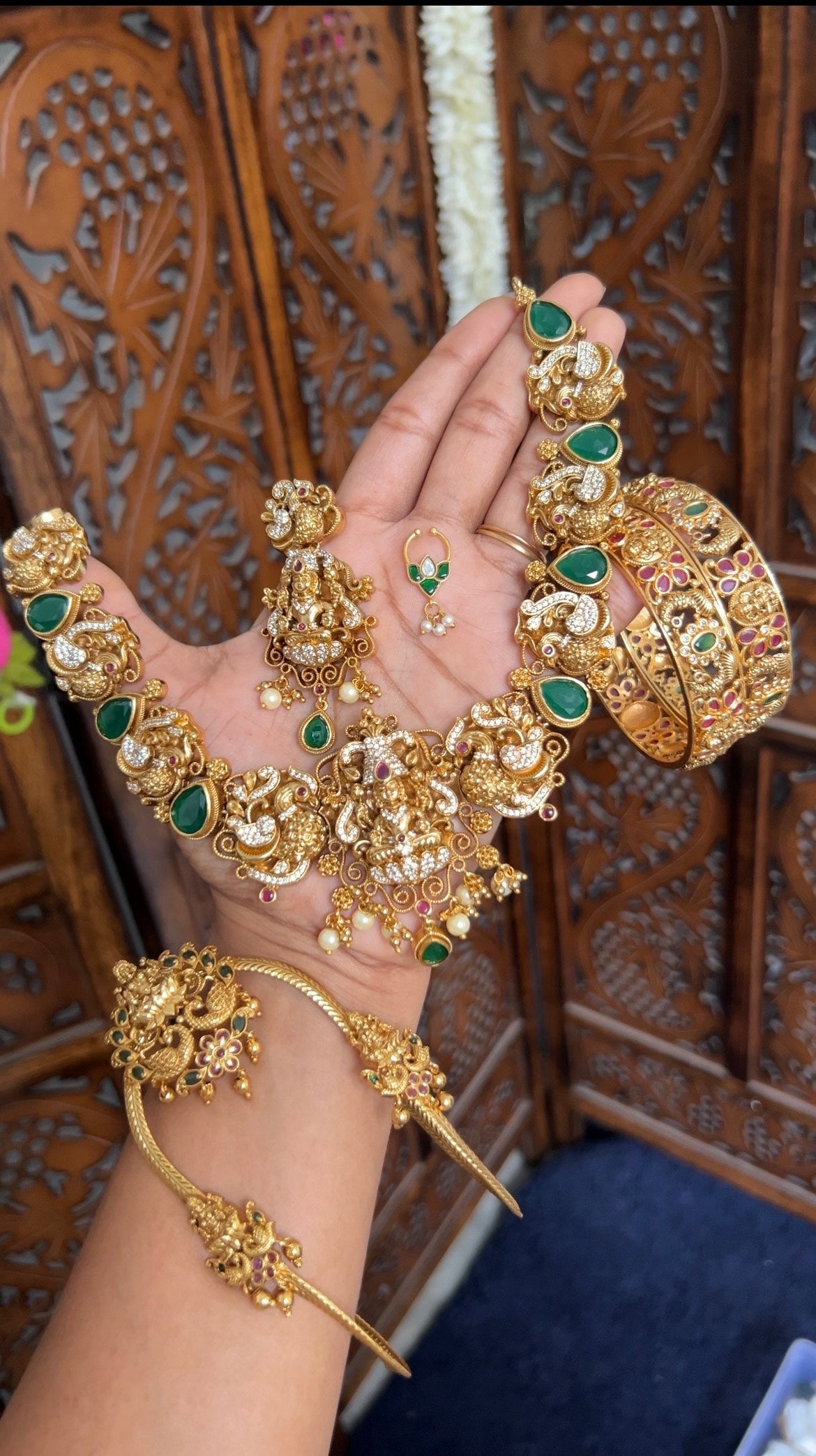 Baandhini Temple designer neckpiece version 3 -kamatchi