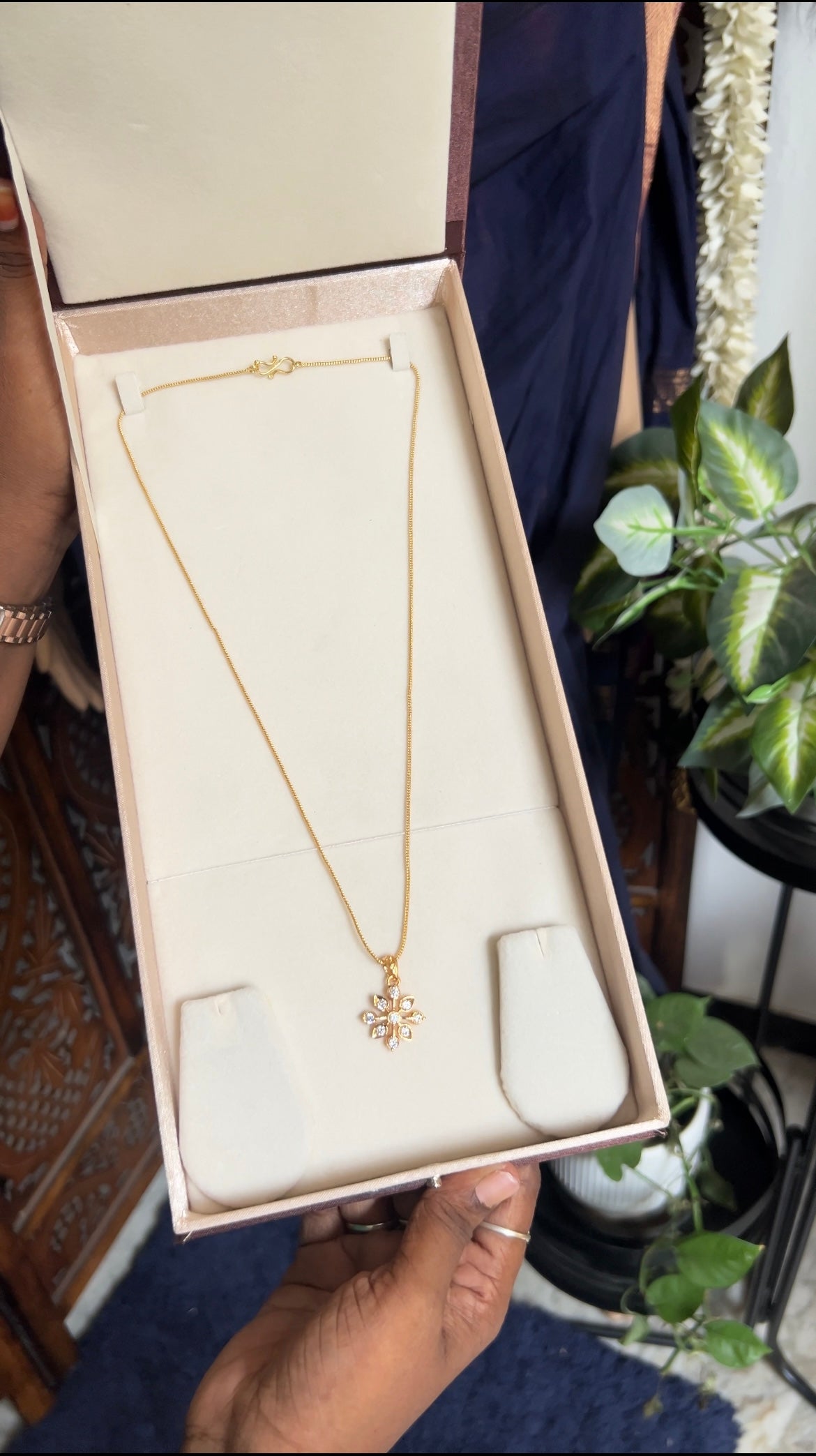Dollar chain (9 stone white)
