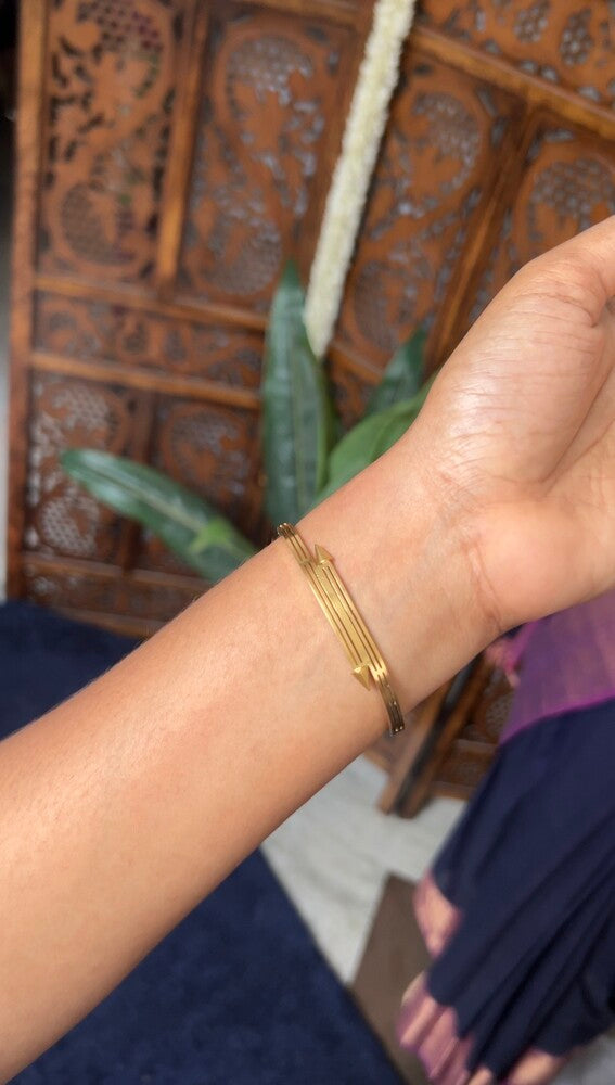 Bracelet - gold