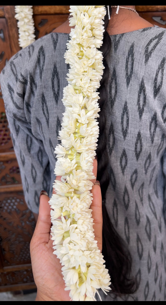 Pichi -mullai poo