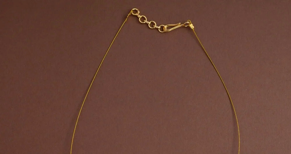 Invisible neckpiece- Gla