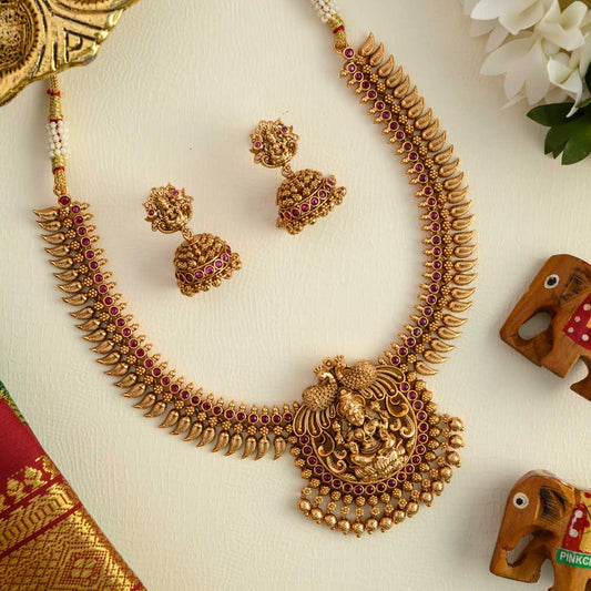Ambika neckpiece