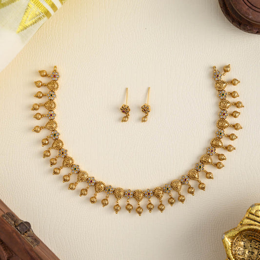 Kanmani floral neckpiece