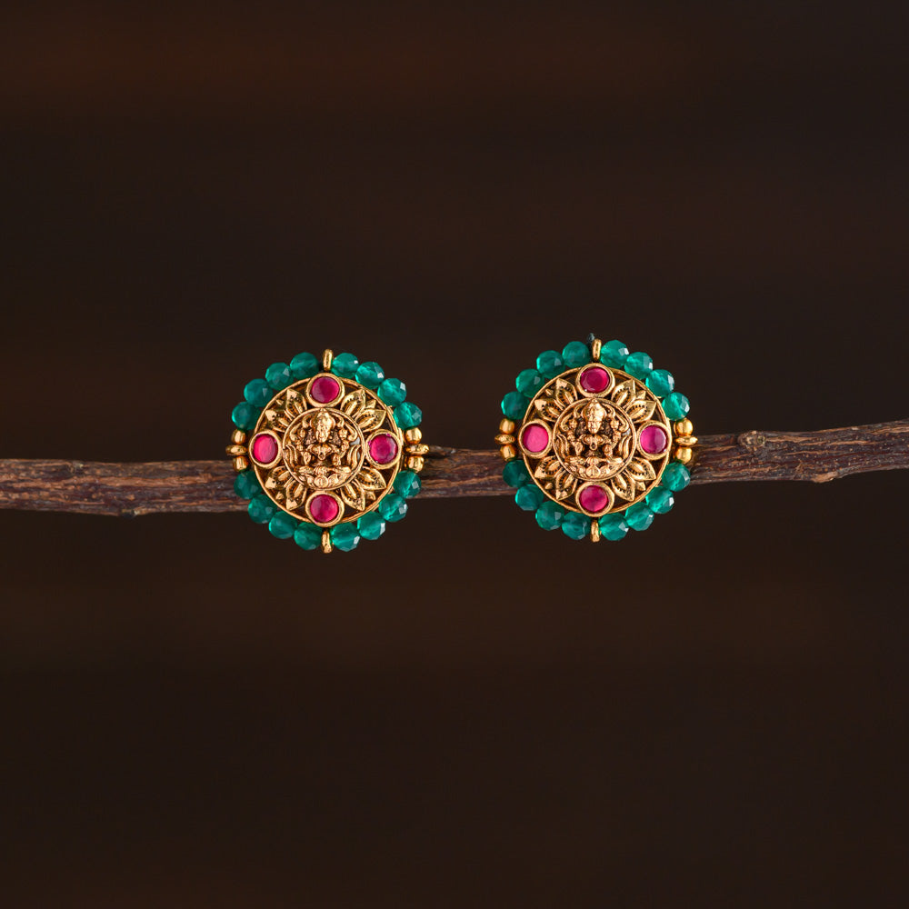 Lakshmi earstud