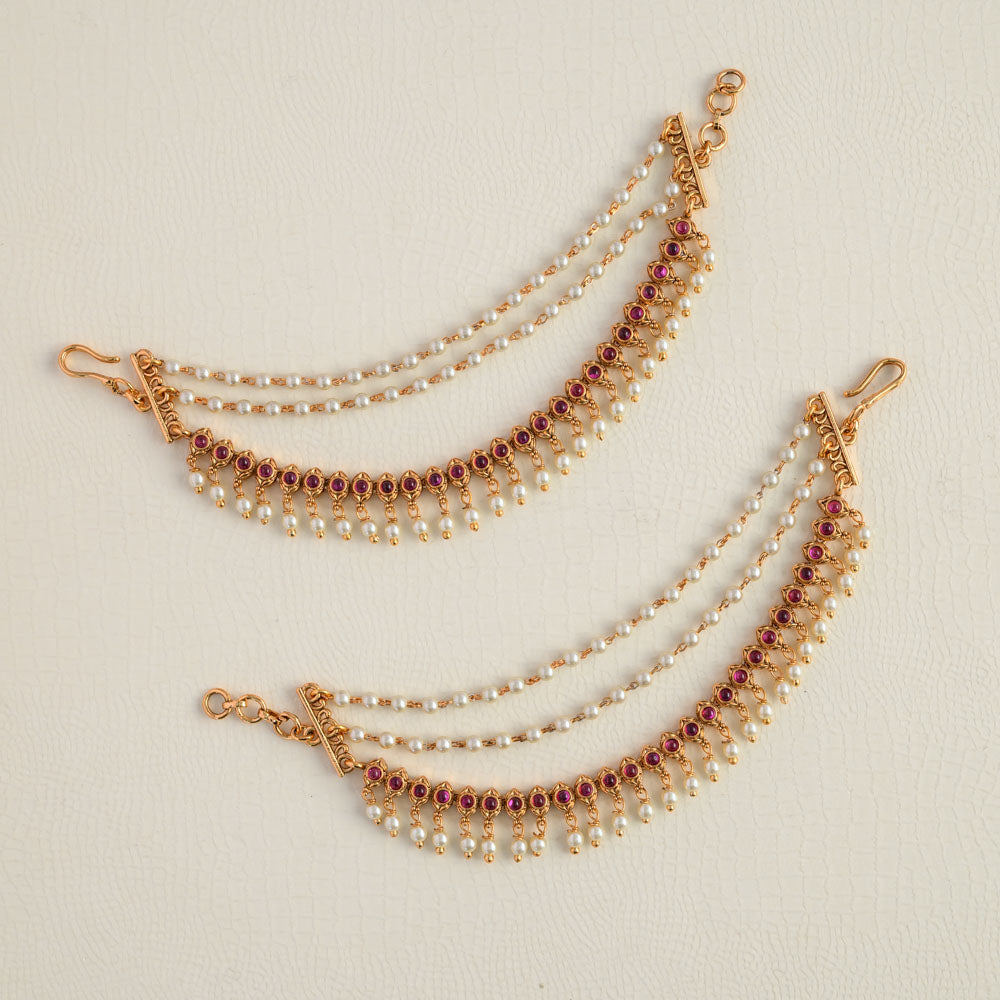 Earchain (pearl beaded)