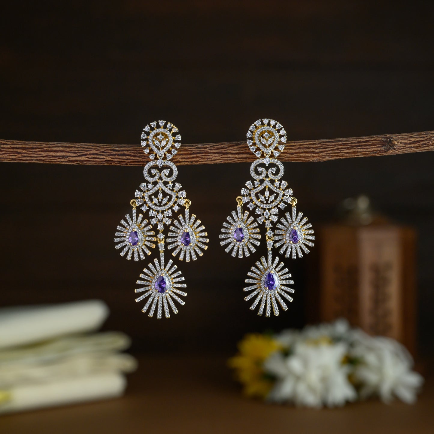 Diamond inspired statement earring
