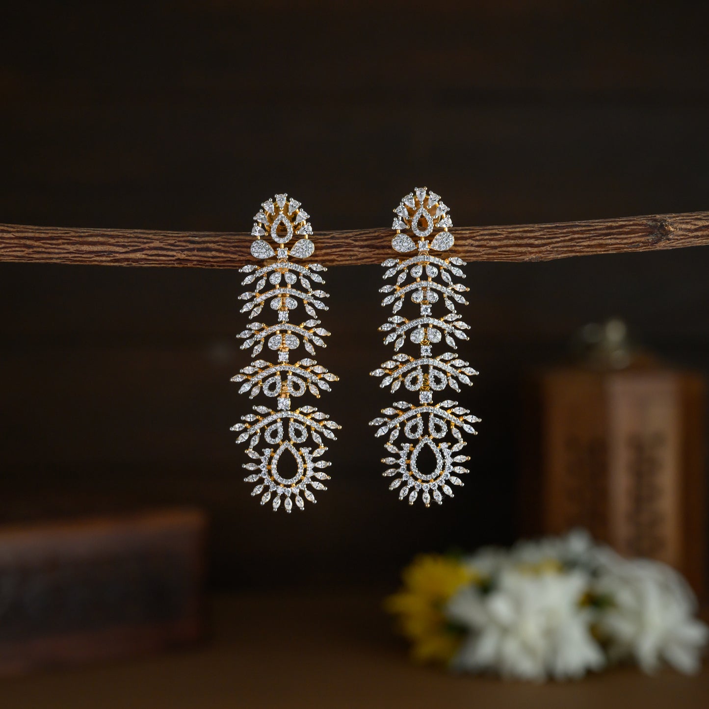 Diamond inspired statement earring