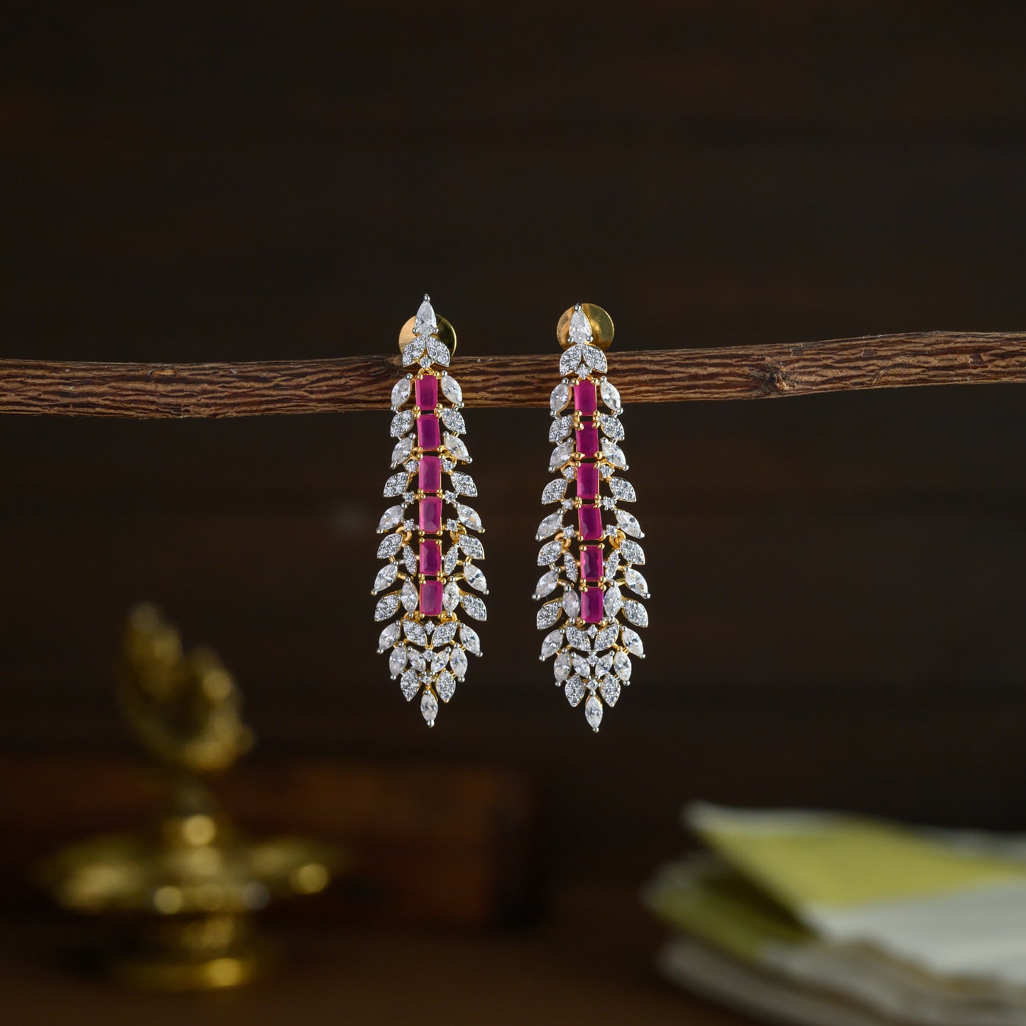 Diamond inspired statement earring