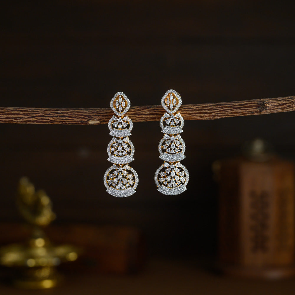 Diamond inspired statement earring - Swaro