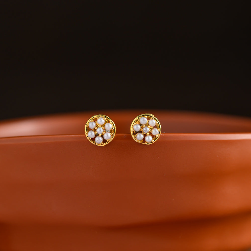 Micro gold plating floral earstud - kanakam