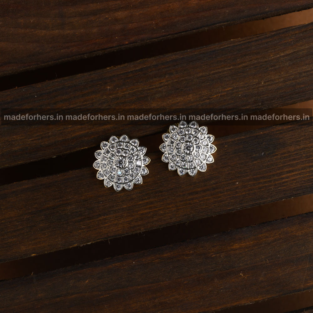 Floral -Earstud