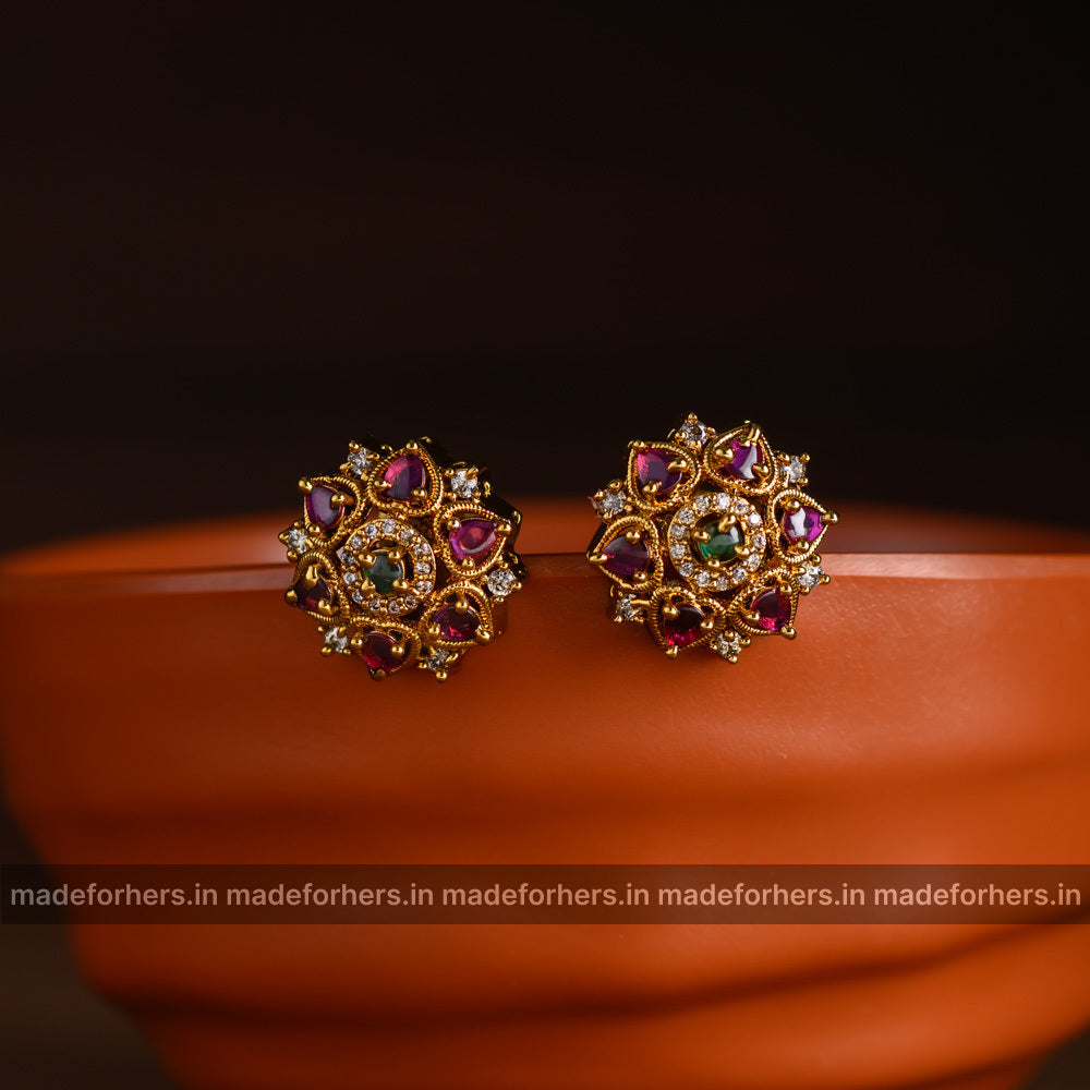 Floral earstud