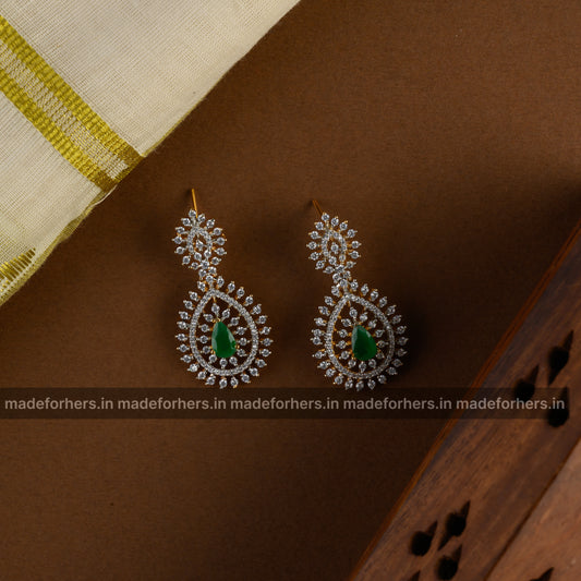 Swaros drop neckpiece - green