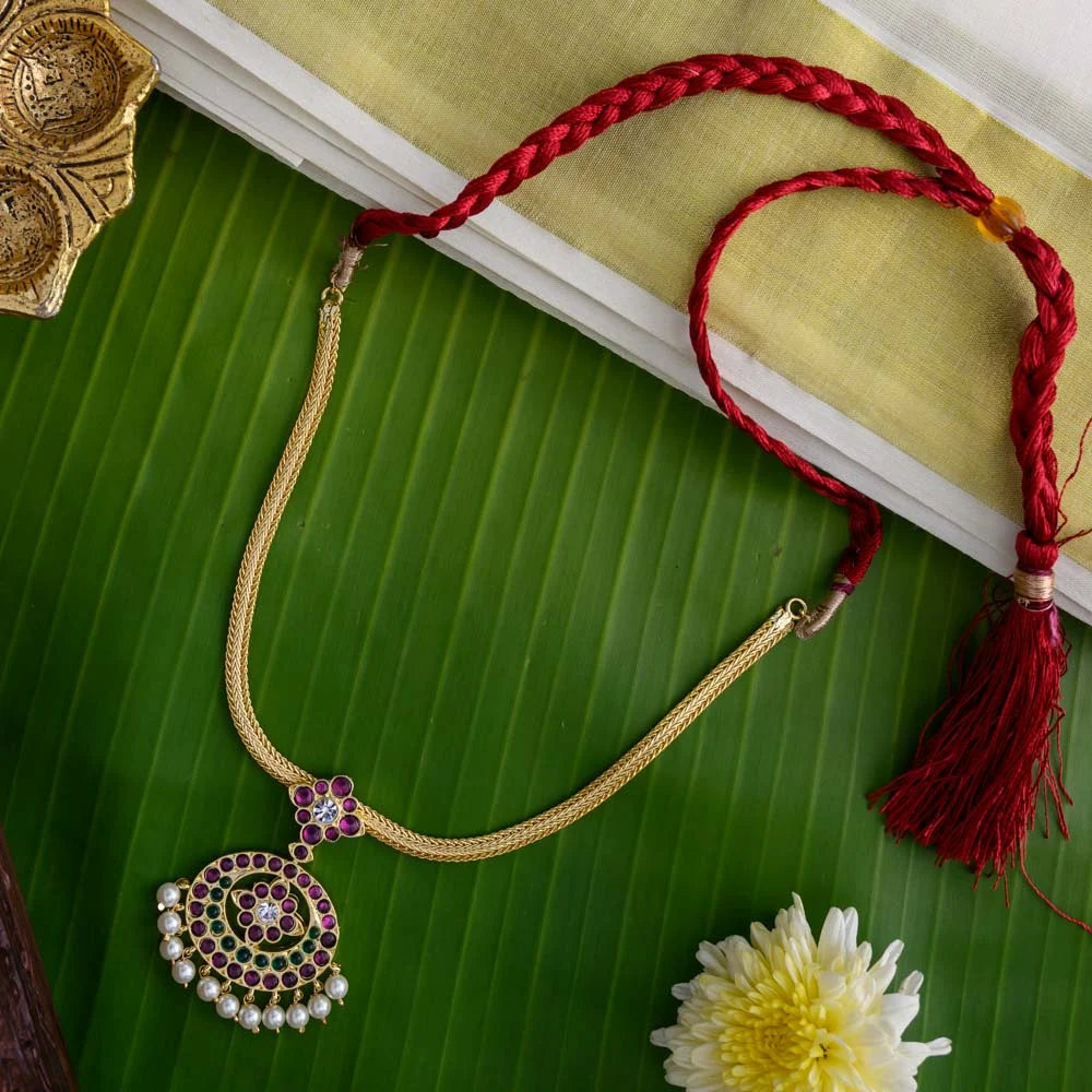 Anicham Kempu attigai
