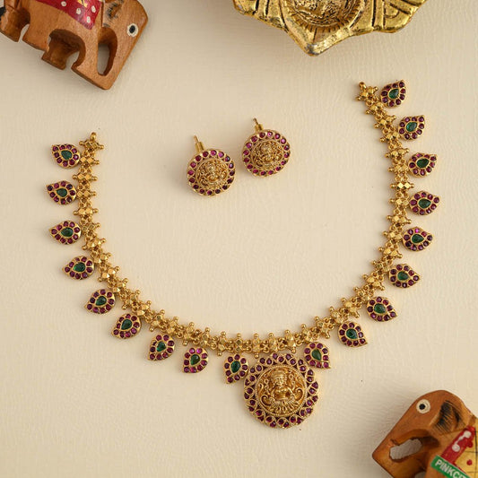 saarika lakshmi maangaz neckpiece set   - Onam