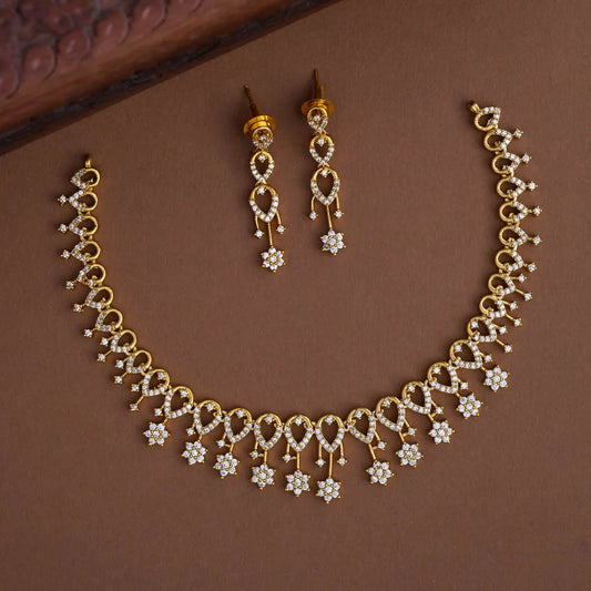 Fabiola neckpiece