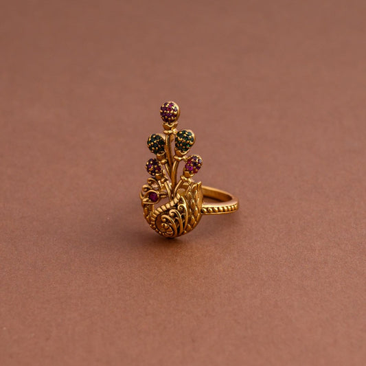 Peacock ring - Elegant on a budget