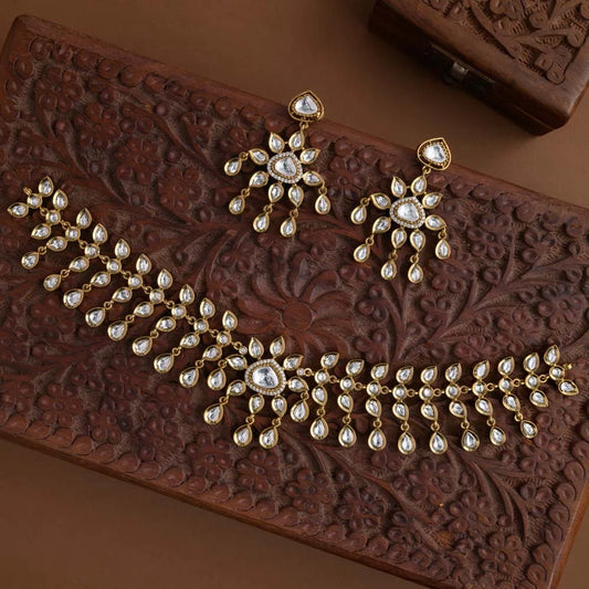 Kundan choker