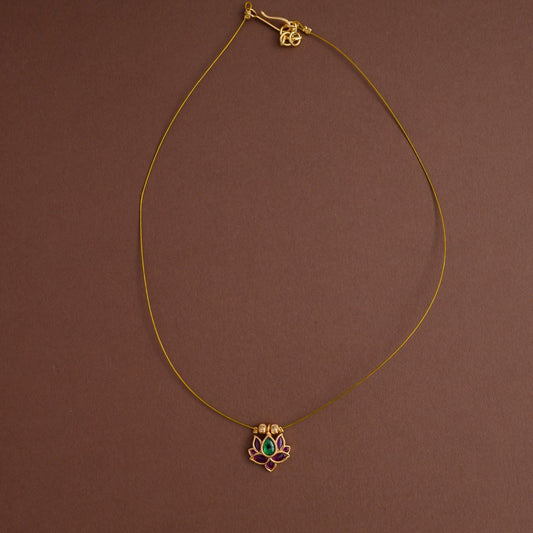 Invisible neckpiece  [ one tamara ] - Elegant on a budget- Gla