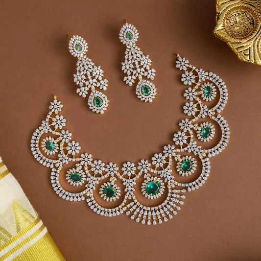 Trinkets neckpiece set version 2