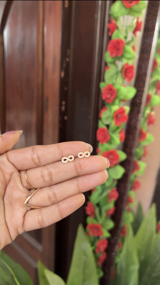 Baby earstud
