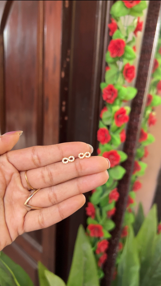 Baby earstud