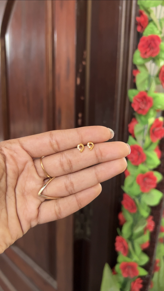 Baby earstud