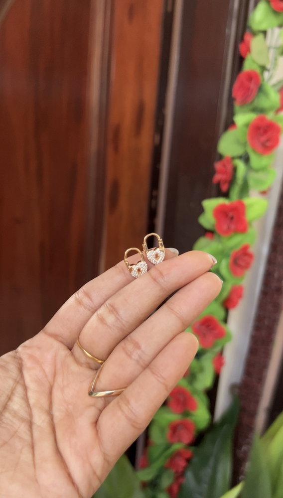 Hoop earring - gold