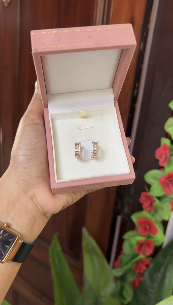 Hoop earrings - gold