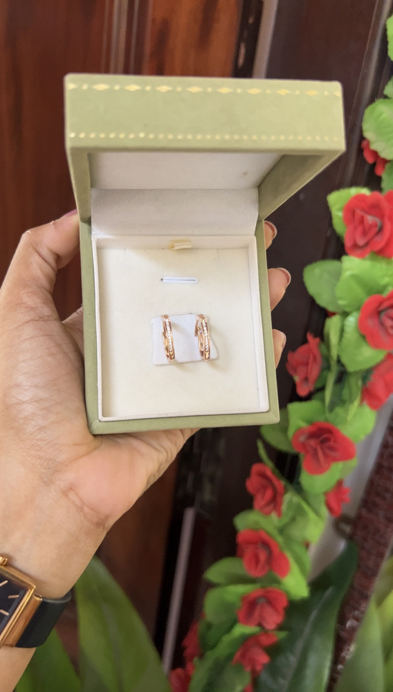 Hoop earring - gold