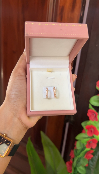 Hoop earring - gold