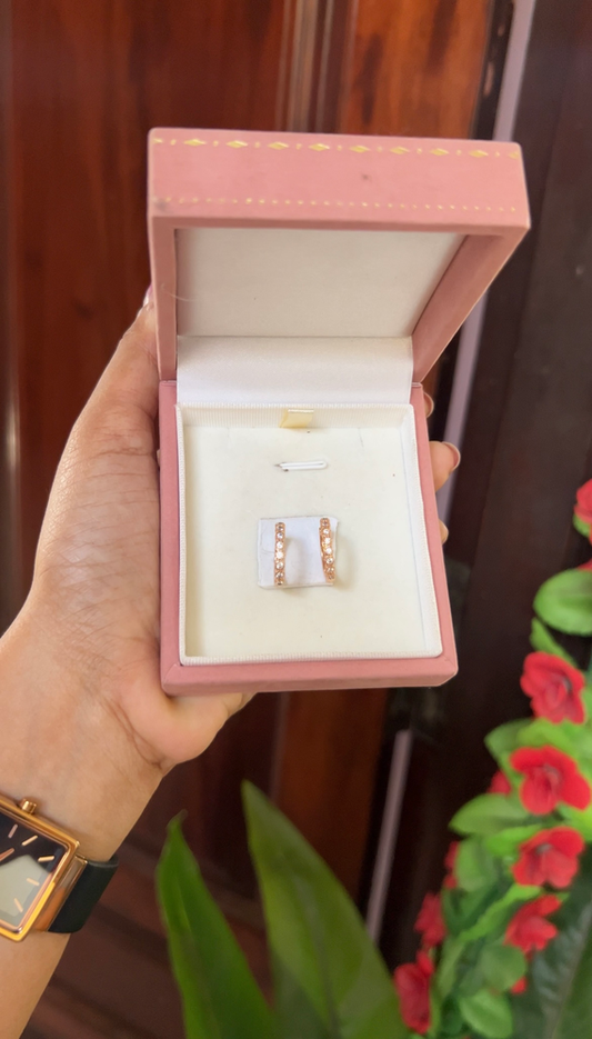 Hoop earring - gold