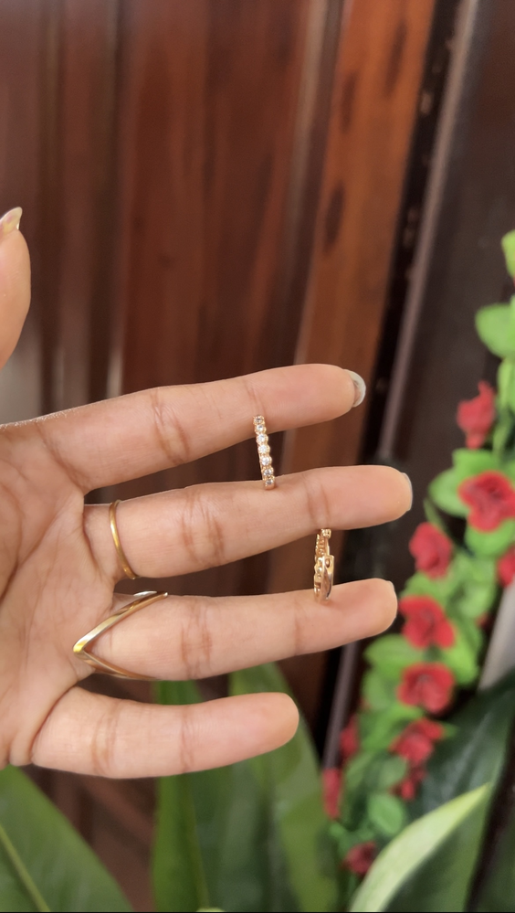 Hoop earring - gold