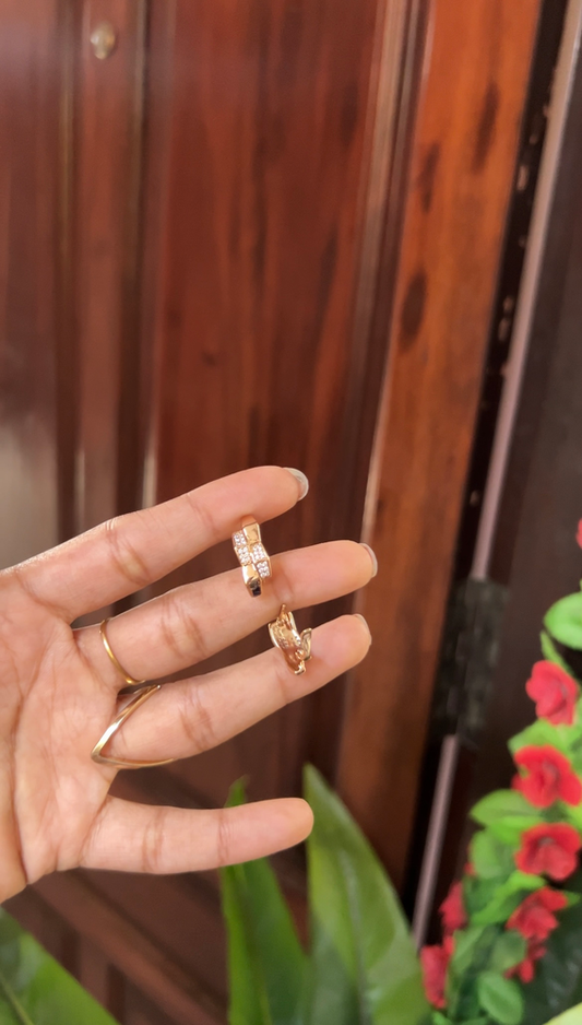 Hoop earring - gold