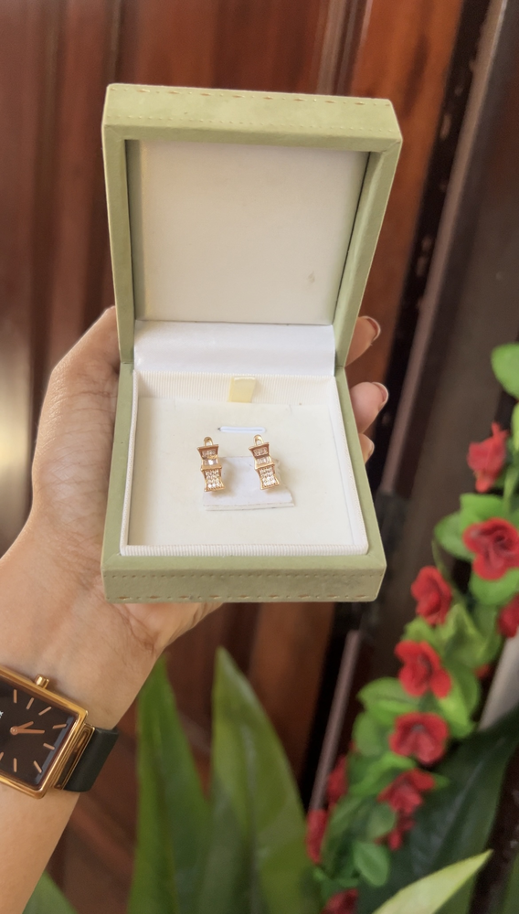 Hoop earring - gold
