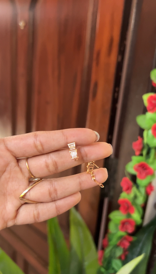 Hoop earring - gold
