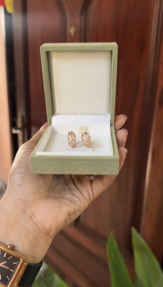 Hoop earring - gold