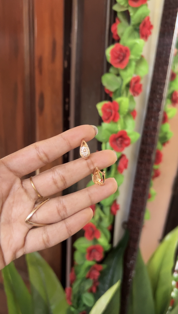 Hoop earring - gold