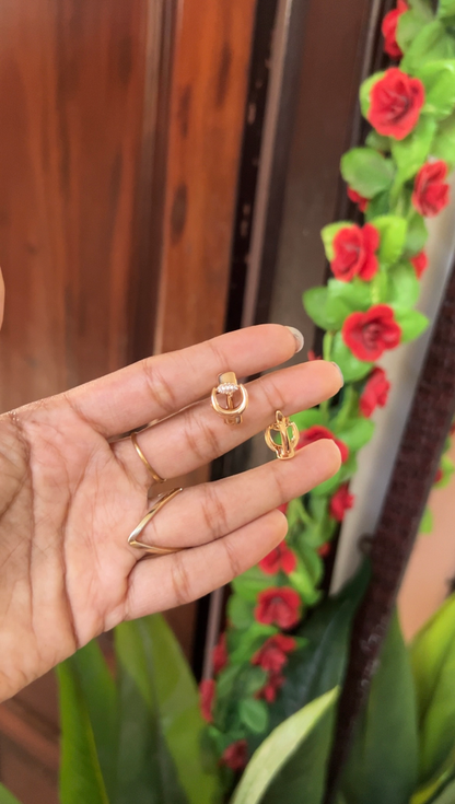 Hoop earring - gold