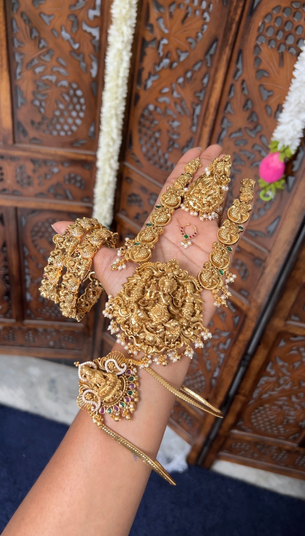 Radhe krishna temple designer – 3D bold Neckpiece -kamatchi