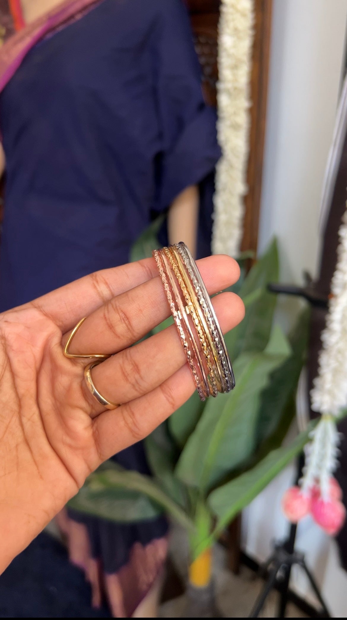 Bangles -bracelet