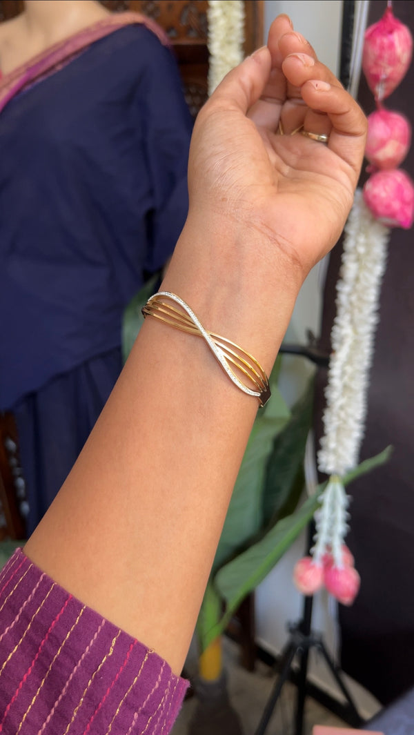 Bracelet (singles)