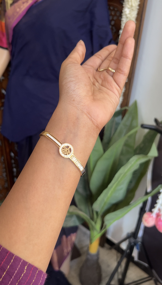 Bracelet