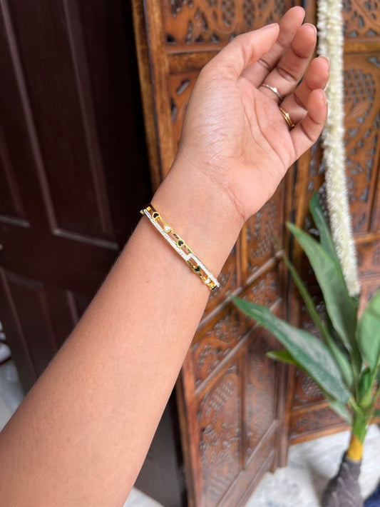 Bracelet - gold